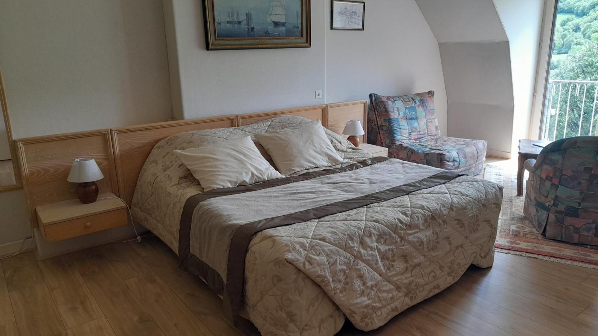 Saint-Martin-Valmeroux Chambre D'Hote Dans Le Cantal Vallee De La Maronne מראה חיצוני תמונה